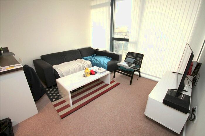 2 Bedroom Flat To Rent In Potato Wharf, Manchester, M3