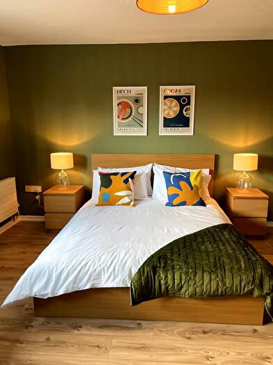 2 Bedroom Apartment For Sale In Alexandra Road, Manchester, M16