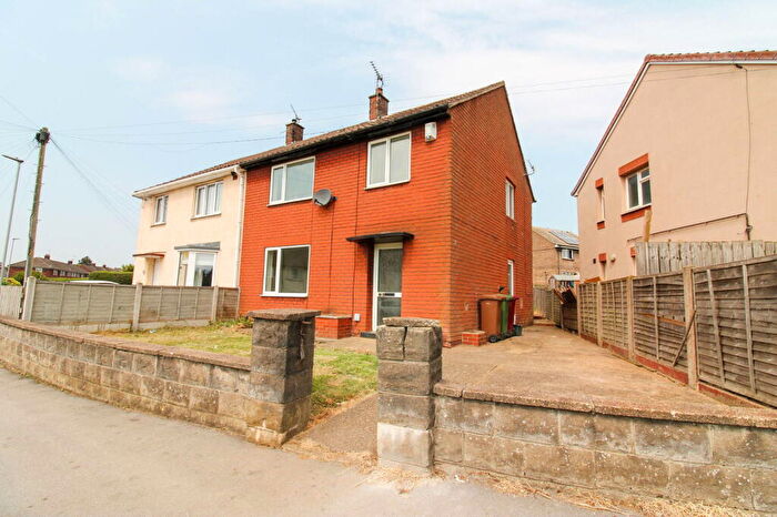 3 Bedroom Semi-Detached House For Sale In Shipton Road, Scunthorpe, DN16