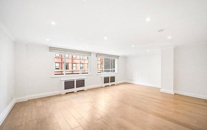 3 Bedroom Apartment To Rent In The Polygon, Avenue Road, St John's Wood, NW8