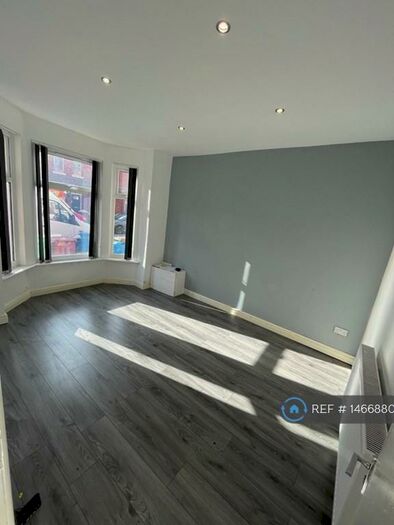 3 Bedroom Terraced House To Rent In Deramore Street, Manchester, M14