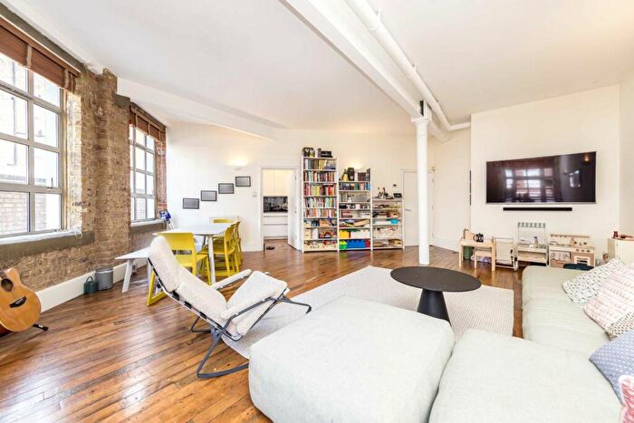 2 Bedroom Flat To Rent In Dingley Place, London, EC1V