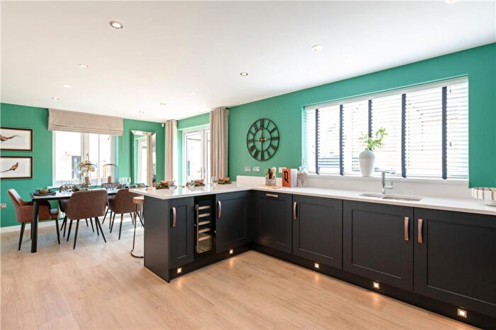 4 Bedroom Detached House For Sale In Mill Chase Road, Bordon, Hampshire, GU35
