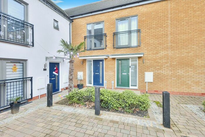 2 Bedroom Mews For Sale In Ashby Wood Mews, Northampton, Northamptonshire, NN5