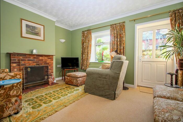 3 Bedroom Terraced House For Sale In Barn Terrace, Brundall, Norwich NR13