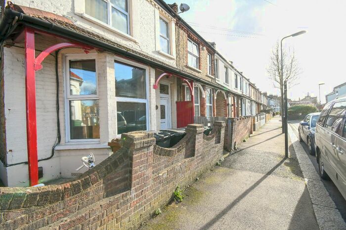 1 Bedroom Studio To Rent In St. Georges Road, London, E10