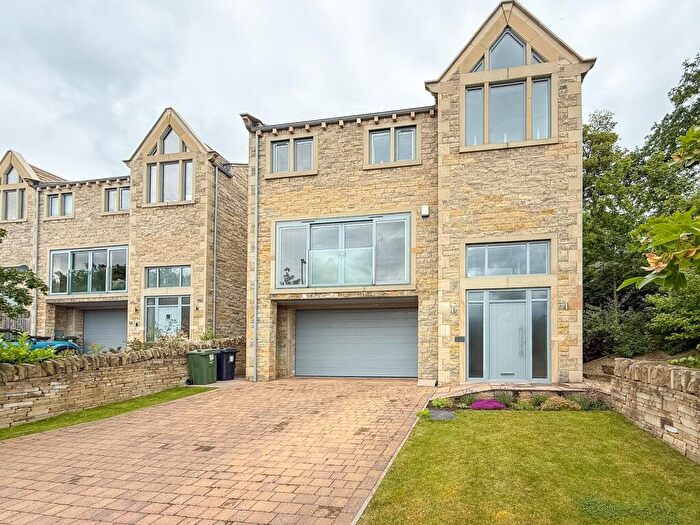 4 Bedroom Detached House For Sale In Deyne Brook Court, Netherthong, Holmfirth, HD9