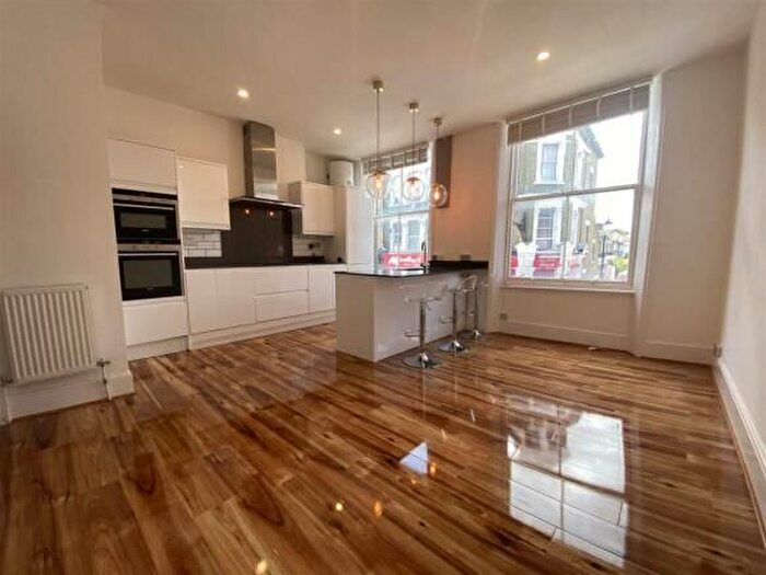 1 Bedroom Flat To Rent In High Street, London, SE25