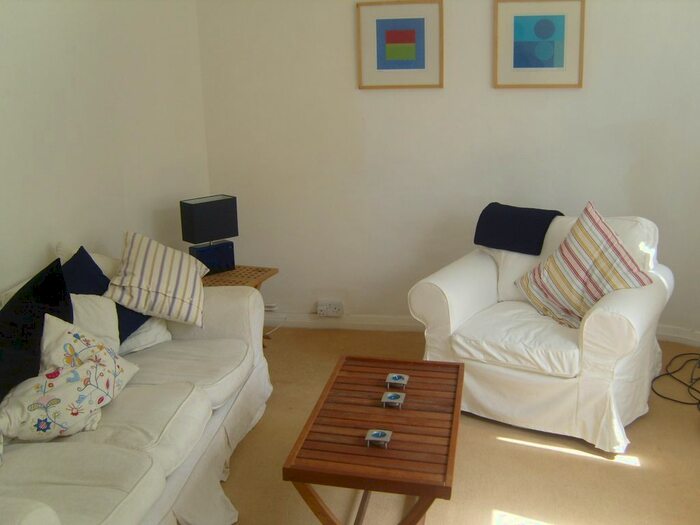 2 Bedroom Flat To Rent In Moira Court, Balham High Road, London, SW17