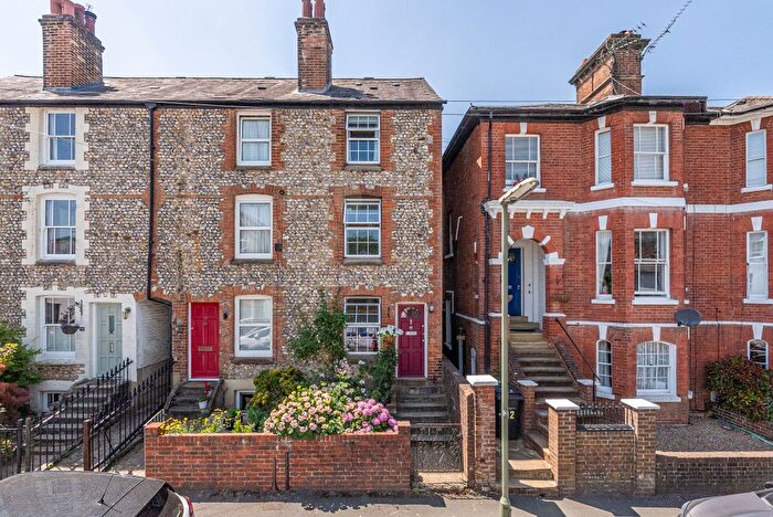 3 Bedroom End Terrace House For Sale In Falkland Road, Dorking, RH4