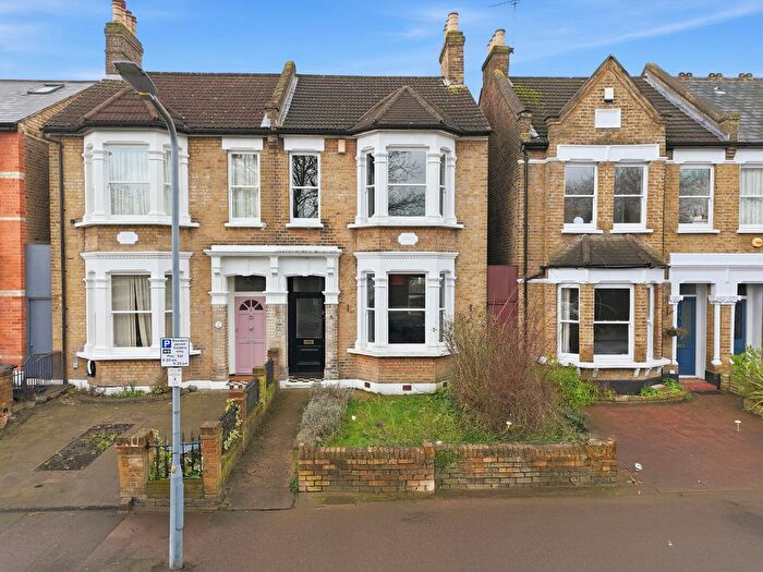 3 Bedroom Semi Detached House For Sale In Spratt Hall Road, Wanstead, E11