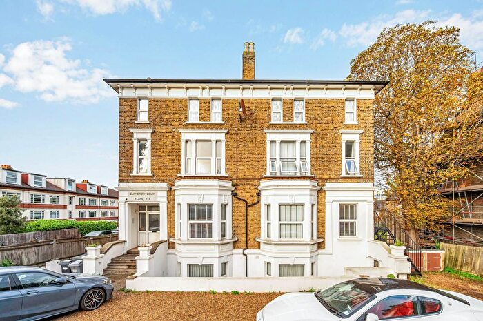 3 Bedroom Flat For Sale In Clitherow Court, Boston Manor Road, Brentford, TW8
