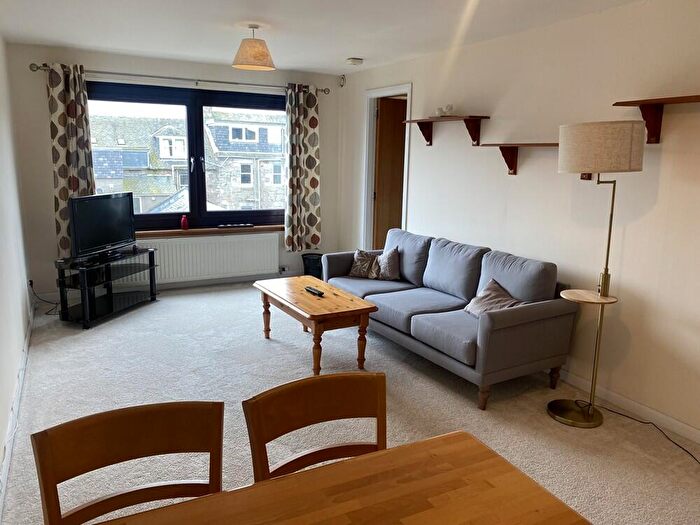 2 Bedroom Flat To Rent In Gordon St, Aberdeen, AB11