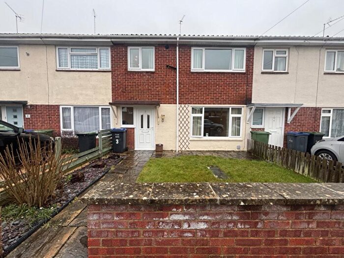 3 Bedroom Terraced House For Sale In Dunnet Close, Calne, SN11