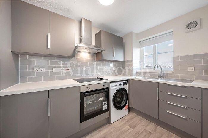 1 Bedroom Flat To Rent In Upton Close, London, NW2