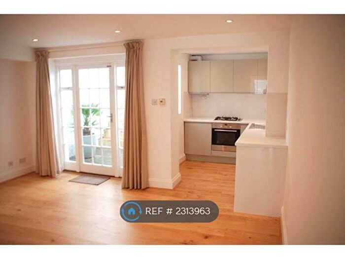 1 Bedroom Flat To Rent In Hampton Place, Brighton, BN1