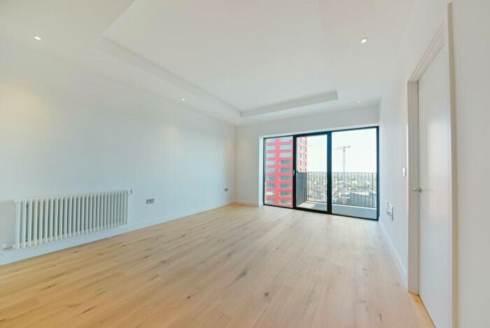 1 Bedroom Apartment To Rent In Corson House, London City Island, London, E14