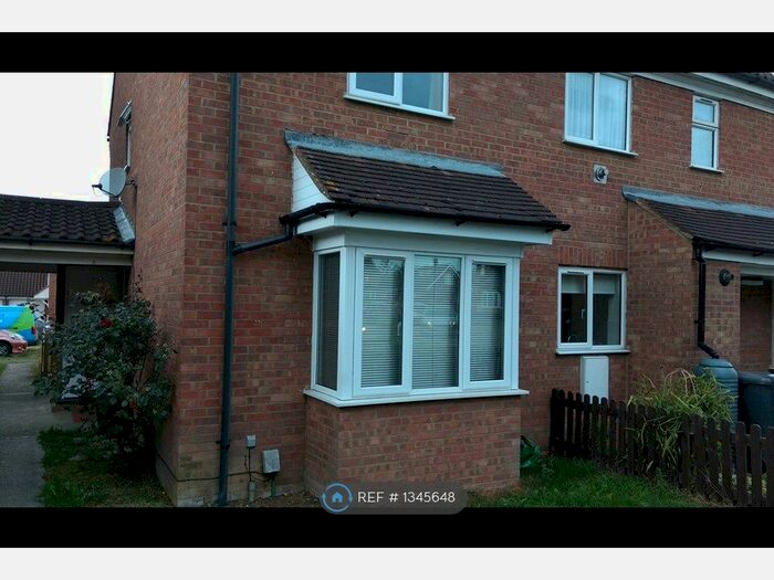 2 Bedroom End Of Terrace House To Rent In Ripon Court, Biggleswade, SG18
