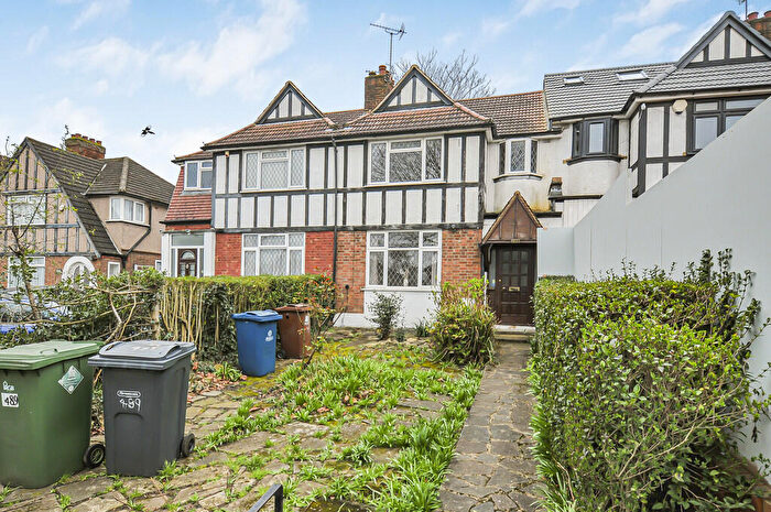 3 Bedroom Terraced House For Sale In Kenton Lane, Harrow, HA3