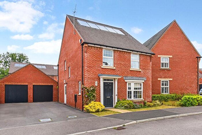 4 Bedroom Detached House For Sale In Swanmore, SO32