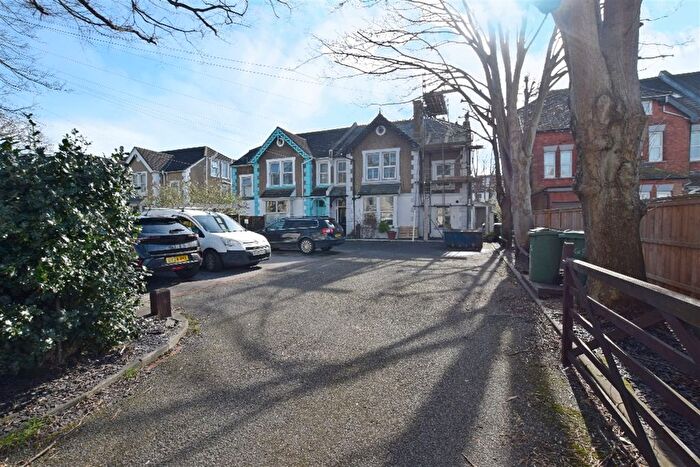 2 Bedroom Flat To Rent In Flat, Queens Square, Glamis Street, Bognor Regis, West Sussex, PO21