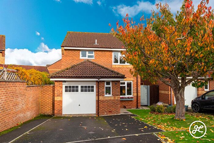 3 Bedroom Detached House For Sale In Alder Close, North Petherton, Bridgwater, TA6