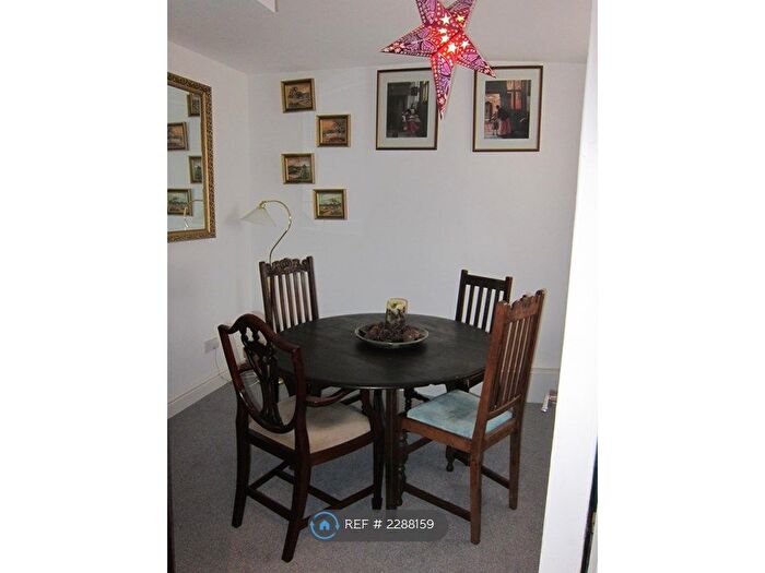 1 Bedroom Semi-Detached House To Rent In Fairland Road, Stratford, E15