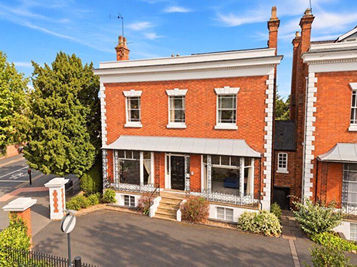 2 Bedroom Flat For Sale In St. Marys Road, Kensington House, CV31