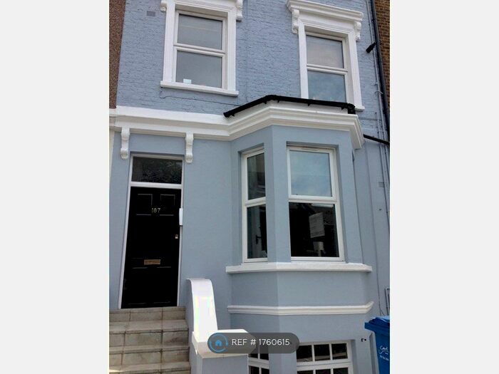 3 Bedroom Flat To Rent In Lordship Lane, East Dulwich, SE22