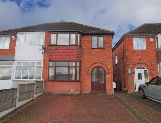 3 Bedroom Semi-Detached House To Rent In Glenmead Road, Old Oscott, B44