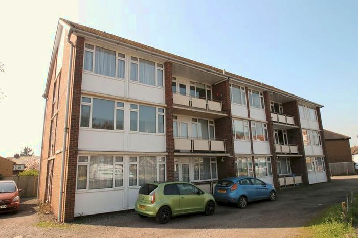1 Bedroom Flat To Rent In Warburton Court, Ruislip, Middlesex, HA4