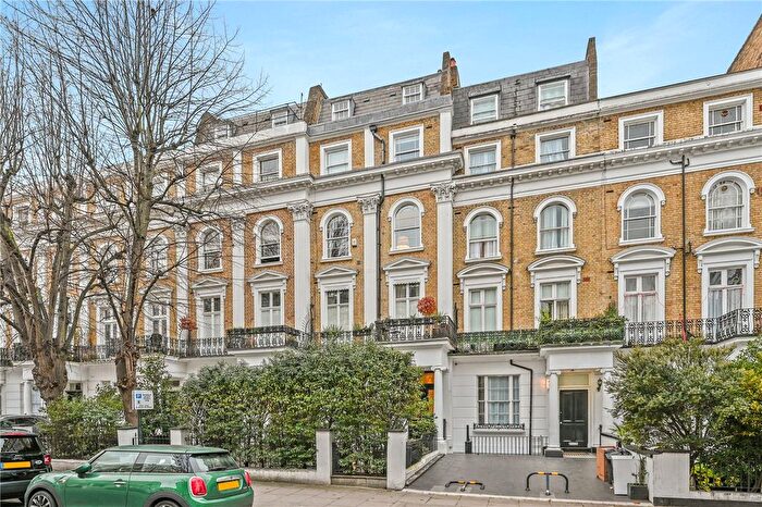 2 Bedroom Flat For Sale In Inverness Terrace, London, W2