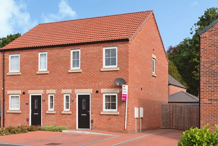 2 Bedroom Semi-detached House For Sale In Hudson Avenue, Anlaby, Hull, HU10