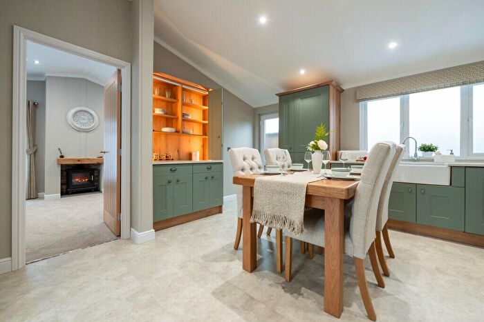 2 Bedroom Park Home For Sale In Gatenby, Northallerton, North Yorkshire, DL7