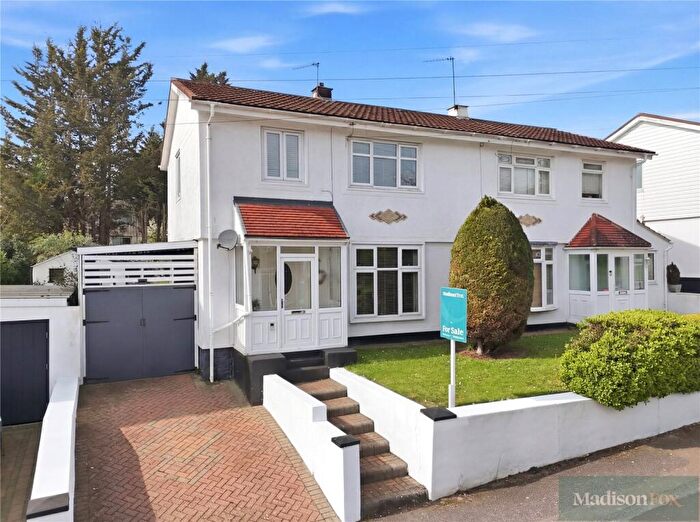 3 Bedroom Semi Detached House For Sale In Deepdene Road, Loughton, Essex, IG10
