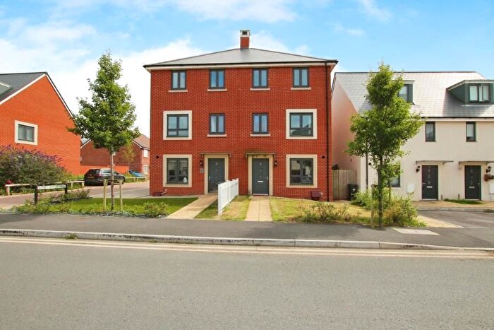 4 Bedroom Semi-Detached House To Rent In Slade Baker Way, Bristol, BS16