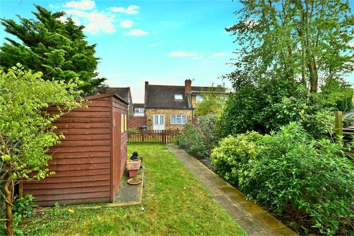 3 Bedroom Semi-Detached House To Rent In Chequers Orchard, Iver, SL0