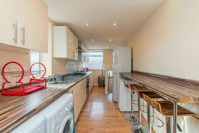 5 Bedroom Maisonette To Rent In Mowbray Street, Heaton, Newcastle Upon Tyne, NE6