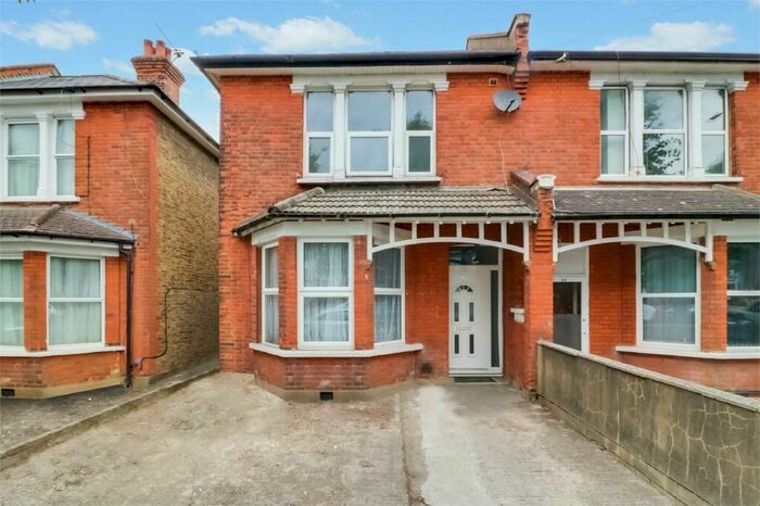 5 Bedroom Semi-Detached House To Rent In Stag Lane, Edgware, HA8