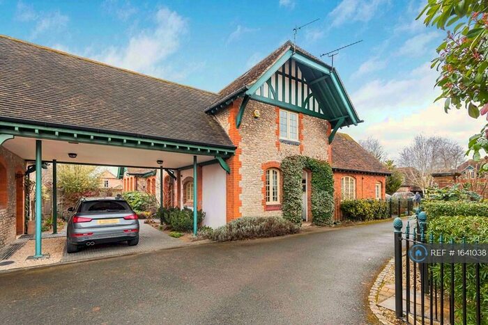 2 Bedroom Maisonette To Rent In The Mews, Shillingford, Wallingford, OX10