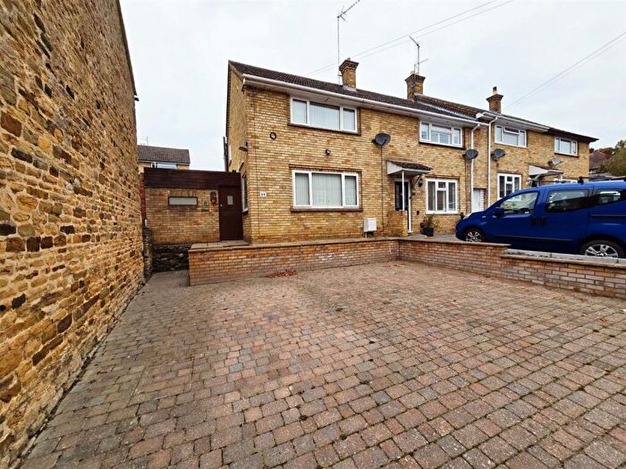 3 Bedroom Semi-Detached House For Sale In High Street, Kingsthorpe Village, NN2