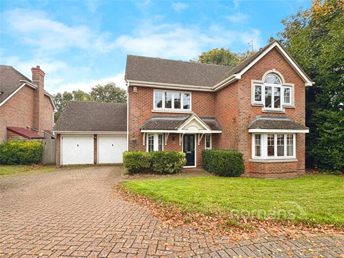 4 Bedroom Detached House For Sale In Eliot Close, Camberley, Surrey, GU15