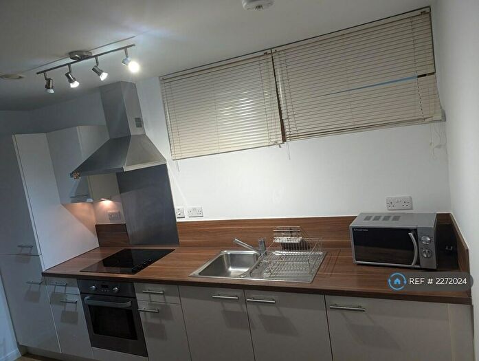 1 Bedroom Flat To Rent In Mann Island, Liverpool, L3