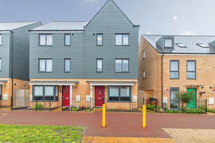 4 Bedroom Semi Detached House For Sale In Fen Street, Brooklands, Milton Keynes, Buckinghamshire, MK10