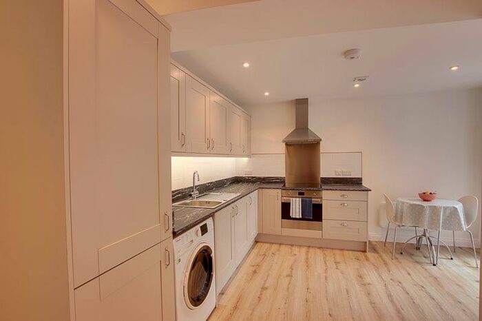 2 Bedroom Cottage To Rent In Duke Street, Trowbridge, BA14