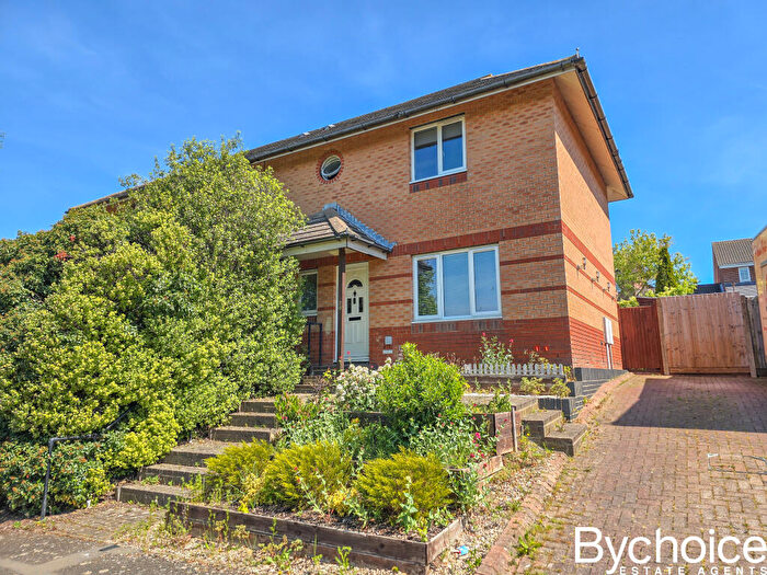 3 Bedroom Semi-Detached House For Sale In Larks Close, Haverhill, Suffolk, CB9