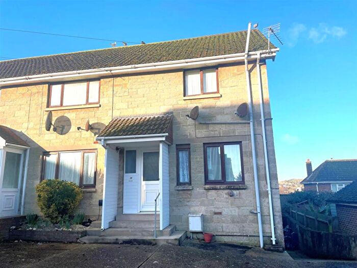 2 Bedroom Flat For Sale In Queens Road, Shanklin, PO37