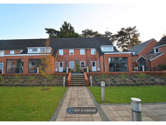 7 Bedroom Terraced House To Rent In Hillside Court, Reading, RG1