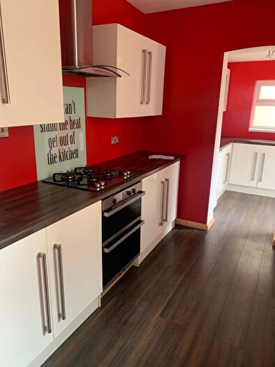 2 Bedroom House To Rent In Holland Street, Hull, HU9