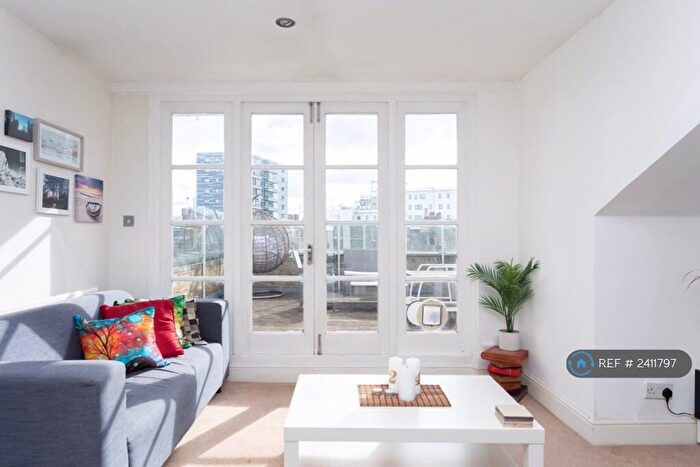 3 Bedroom Flat To Rent In Brondesbury Road, London, NW6